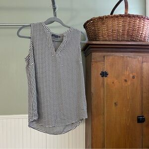 Professional Sleeveless V-neck Blouse